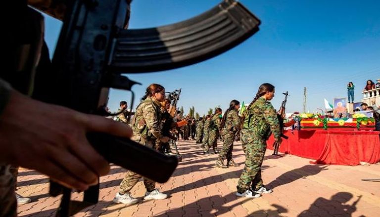 استعراض عسكري لعناصر كردية شمالي العراق