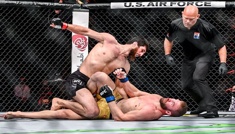 الضربة القاضية للروسي أنكلاييف فوز فولكوف على هاريس