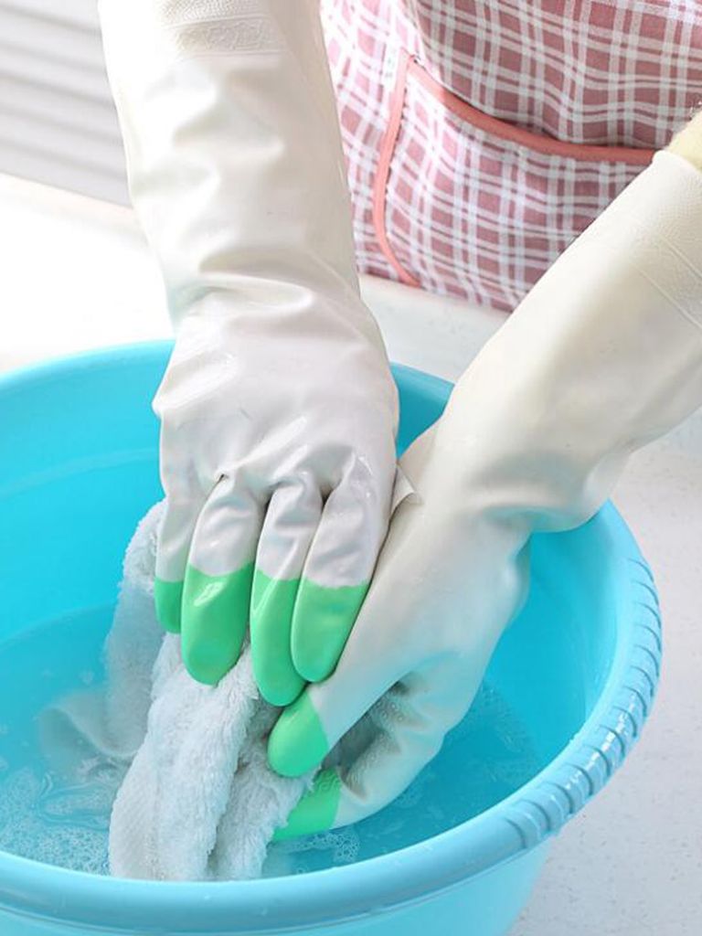 طرق غسل ملابس المصاب بفيروس كورونا  6 نصائح للعيش مع مريض كورونا في منزل واحد