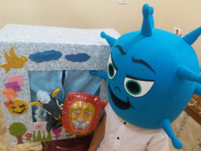 ياسمين مع أطفالها