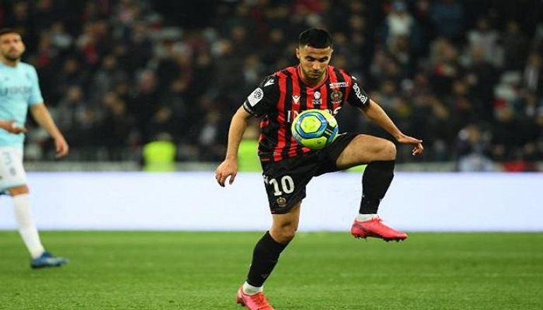 آدم وناس لاعب كالياري