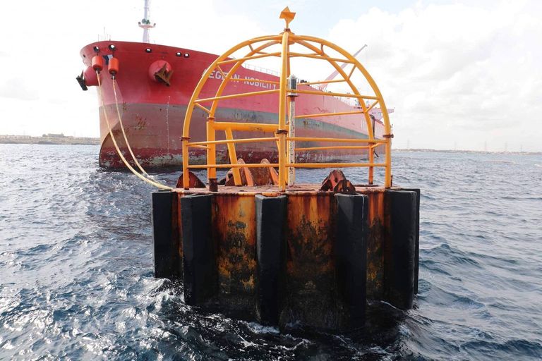 أول شحنة نفط من ميناء الزاوية بعد استئناف العمل