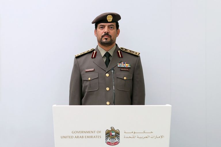 الدكتور عمر عبدالرحمن الحمادي خلال الإحاطة الإعلامية لحكومة الإمارات