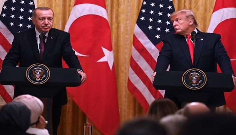 لقاء سابق بين الرئيس الأمريكي ونظيره التركي - رويترز