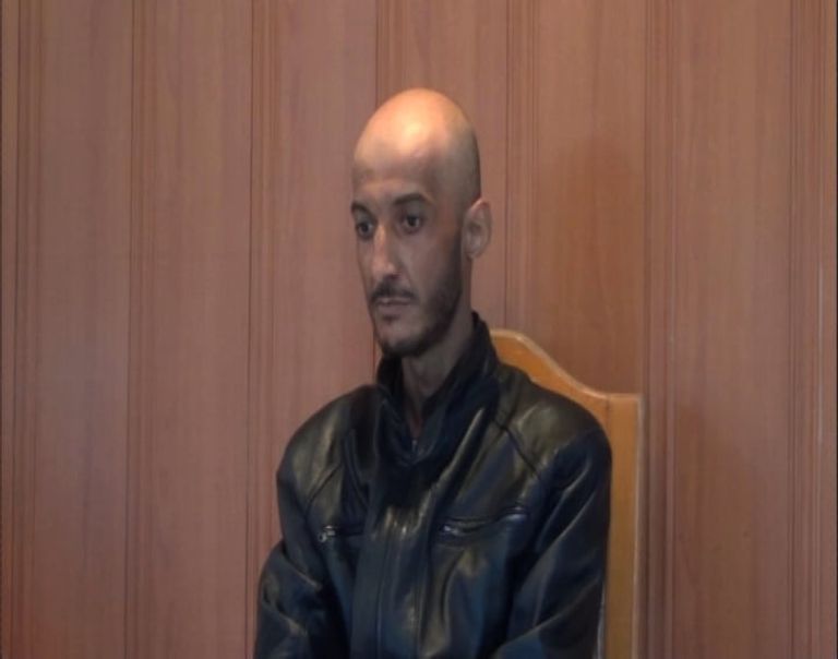 الإرهابي مصطفى درار الذي اعتقله الجيش الجزائري الإرهابي مصطفى درار الذي اعتقله الجيش الجزائري