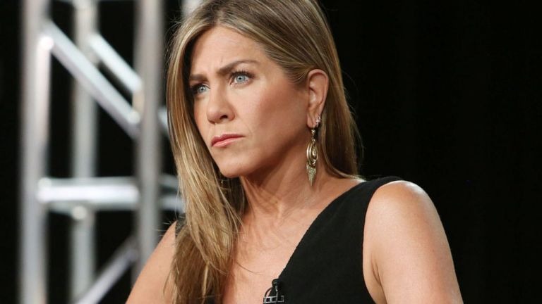 كاني ويست وجنيفر أنيستون