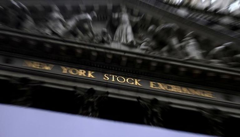 الواجهة الأمامية لبورصة نيويورك - رويترز