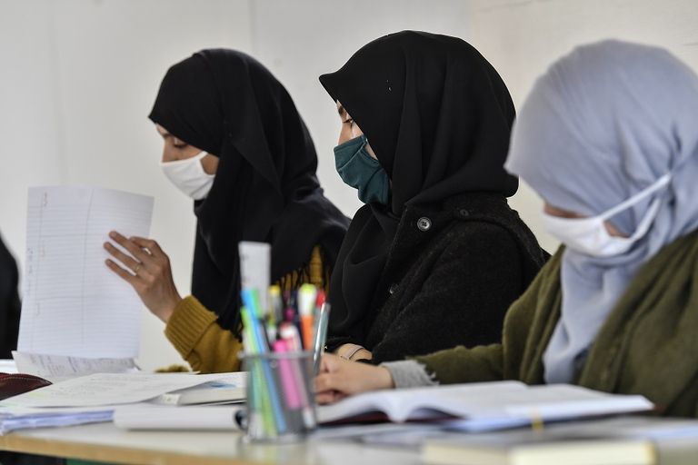 المعهد الأوروبي للعلوم الإنسانية في فرنسا