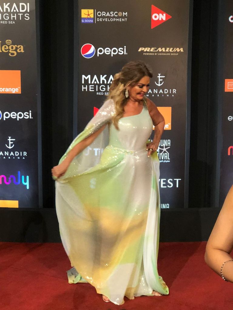 الفنانة المصرية يسرا، في حفل ختام مهرجان الجونة السينمائي الفنانة المصرية يسرا