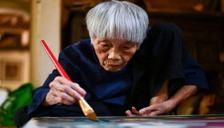 الفنانة الفيتنامية مونج بيش 