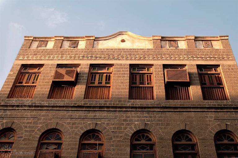 عدن تدافع عن تراثها المعماري