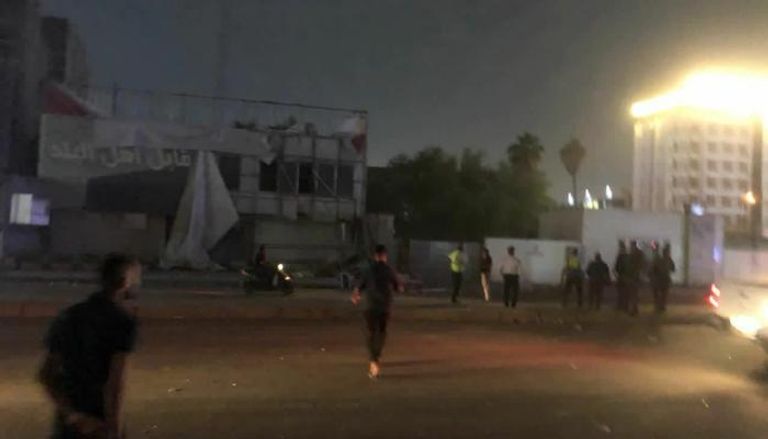 صورة من موقع التفجير بمنطقة الكرادة