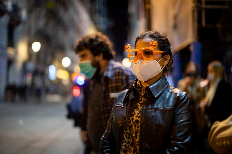 مظاهرات تندد بإجراءات الإغلاق في إيطاليا