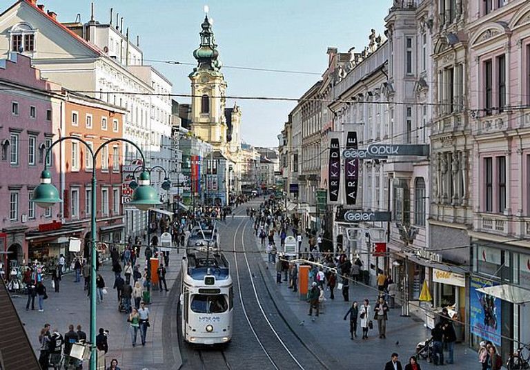 دزاير 24 أشهر شوارع النمسا التجارية