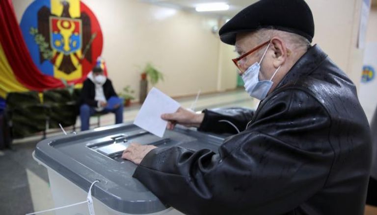 عمليات الاقتراع بالانتخابات في مولدوفا