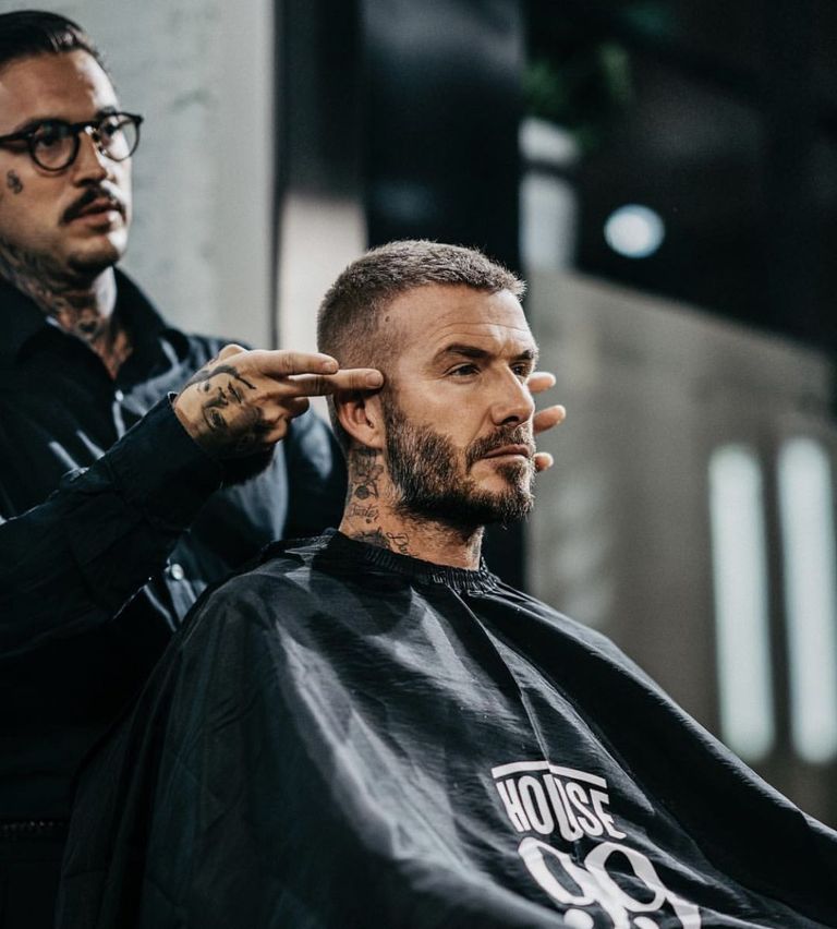 ديفيد بيكهام نجم مانشستر يونايتد وريال مدريد وميلان الأسبق كريستيانو رونالدو