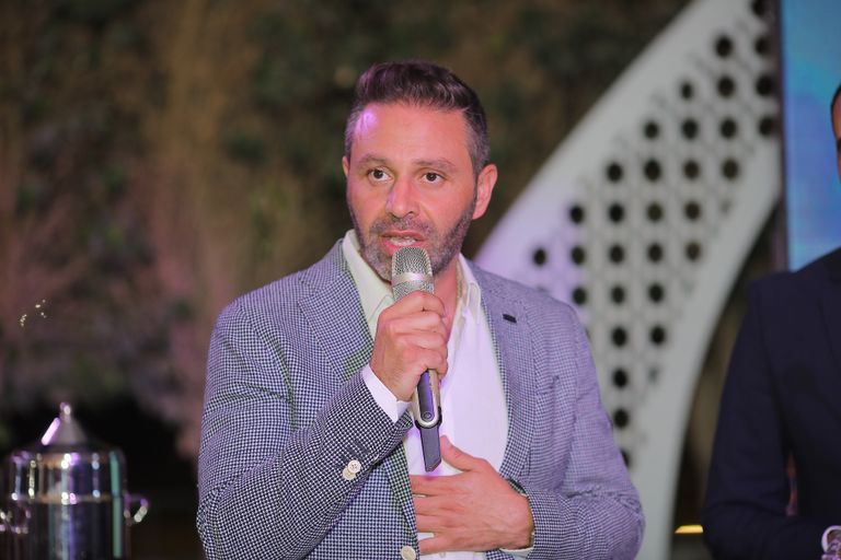 حازم إمام نجم نادي الزمالك الأسبق حازم إمام نجم نادي الزمالك الأسبق