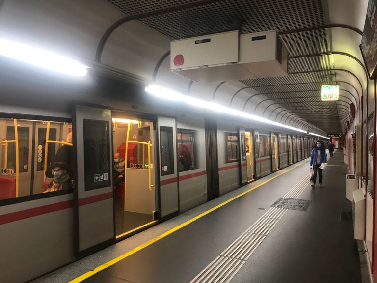 شوارع فيينا شبه خالية