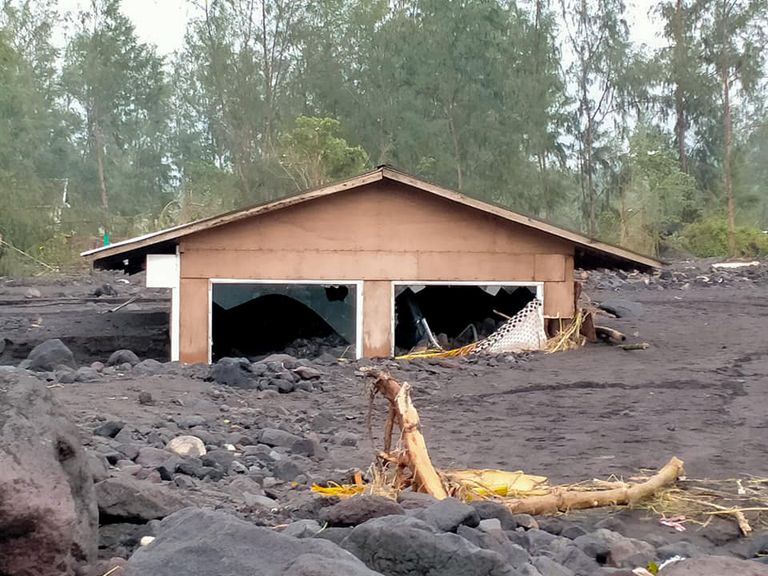 صورة لإعصار جوني في الفلبين