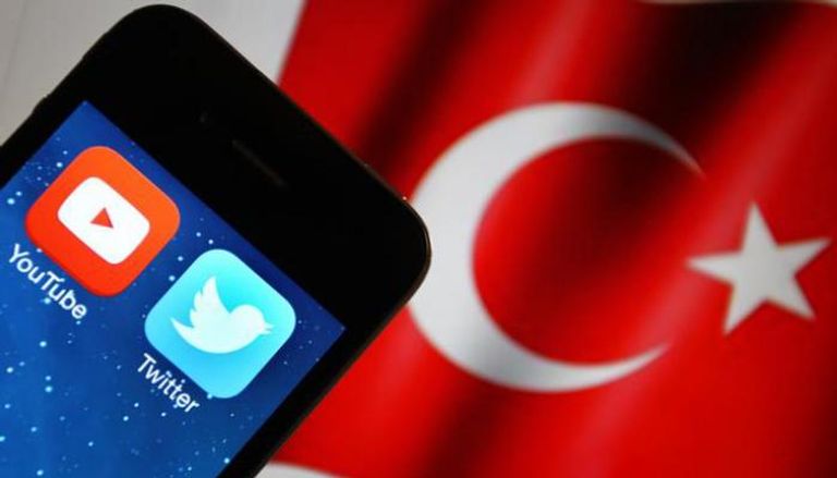 نظام أردوغان يفرض غرامات على مواقع التواصل الاجتماعي
