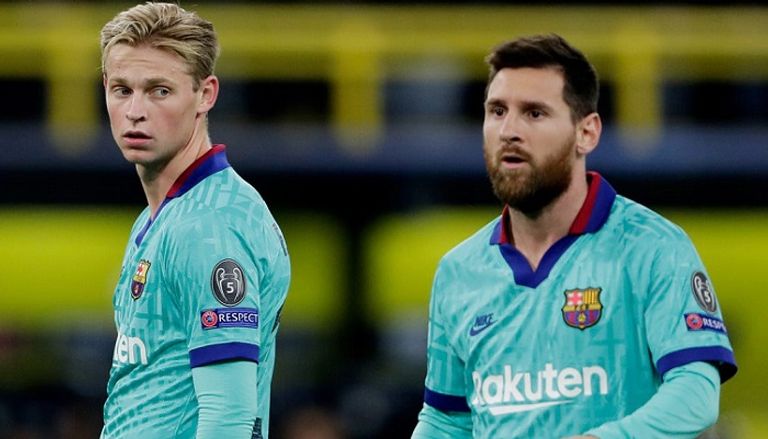 ليونيل ميسي وفرينكي دي يونج ليونيل ميسي قائد برشلونة