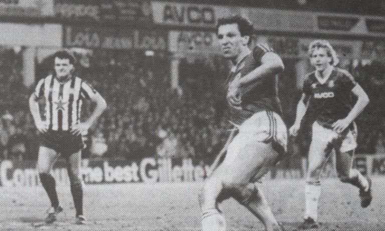 مارتن يسجل الهدف الثالث له والثامن لفريقه بركلة جزاء ألفين مارتن وست هام