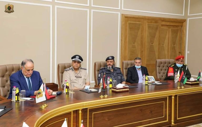 جانب من اجتماع حفتر ورئيس الحكومة ووزير الداخلية