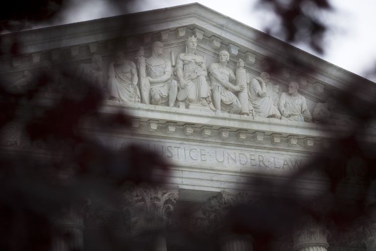 المحكمة العليا الأمريكية تفصل في قضايا عامة