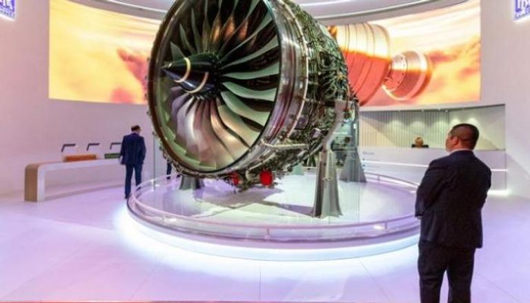 محرك طائرة من صناعة رولز رويس شعار شركة رولز رويس