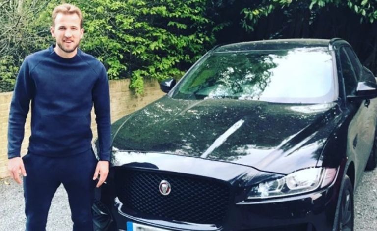 هاري كين نجم توتنهام وسيارته