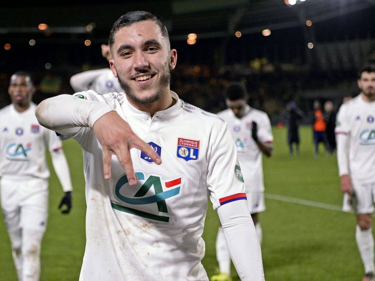 جمال بلعمري نجم ليون الفرنسي الجديد