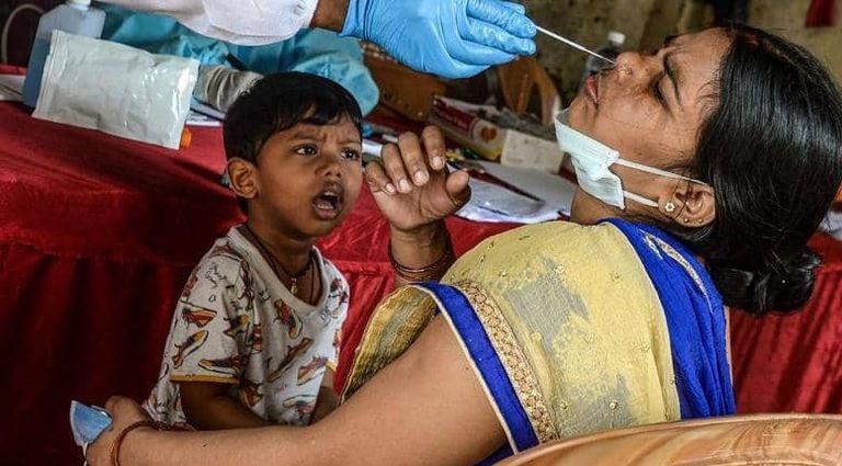 ضباب كثيف في شوارع نيودلهي