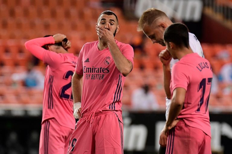 كريم بنزيمة مهاجم ريال مدريد كريم بنزيمة مهاجم ريال مدريد