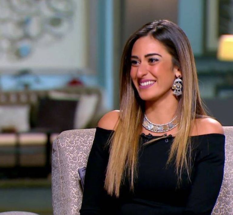 الفنانة المصرية أمينة خليل الفنانة المصرية أمينة خليل