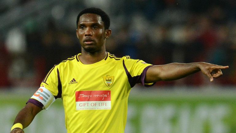 النجم الكاميروني السابق صامويل إيتو