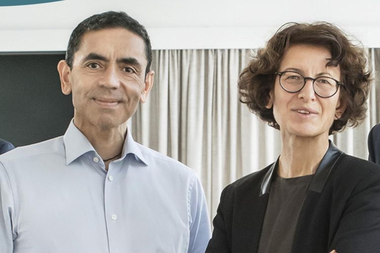 أوجور شاهين وزوجته