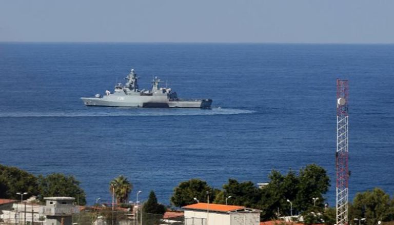 دورية لإحدى السفن الأممية على الحدود البحرية بين إسرائيل ولبنان-أ.ف.ب