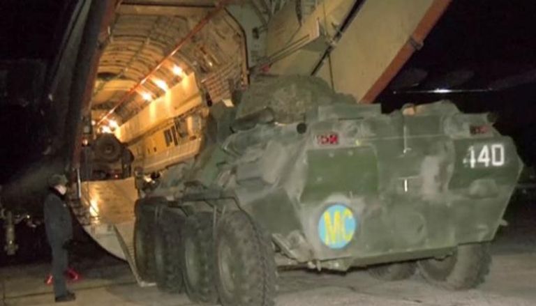 معدات روسية في طريقها إلى إقليم ناغورني قره باغ - رويترز