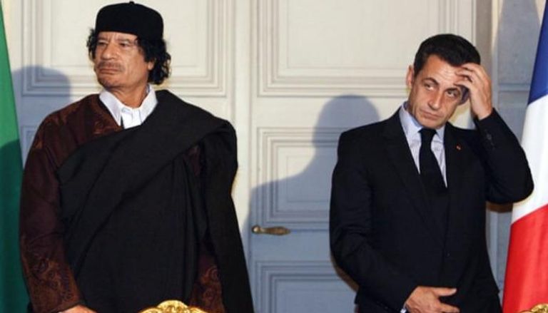 ساركوزي برفقة معمر القذافي- أرشيفية