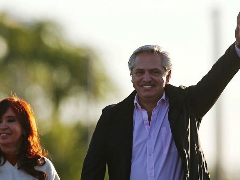 الرئيس الأرجنتيني ألبرتو فرنانديز