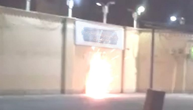 المحتجون المناهضون للنظام الإيراني يهاجمون 4 مراكز للقمع والنهب