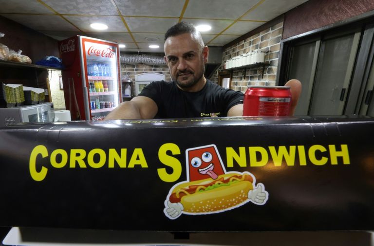 رائد بنورة صاحب فكرة "شطائر كورونا" لافتة