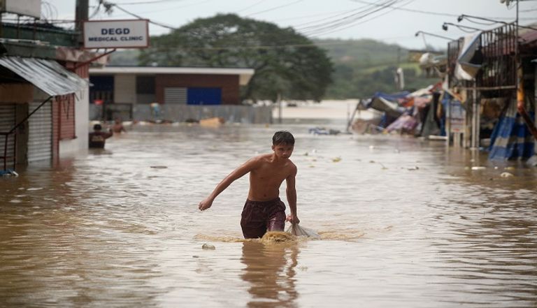 فيضانات بسبب إعصار 