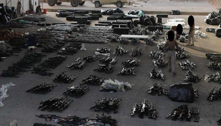 شحنات أسلحة إيرانية مهربة لمليشيا الحوثي تم ضبطها - أرشيفية