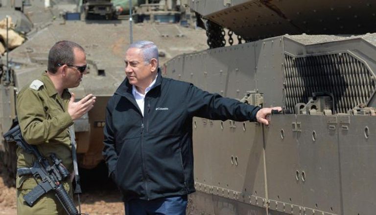 نتنياهو في أحد جولاته للجيش الإسرائيلي 