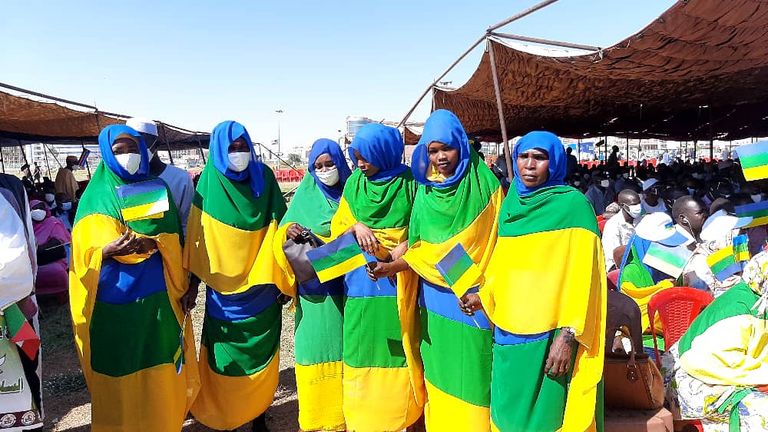 وصول قادة الفصائل الموقعين على اتفاق السلام للخرطوم