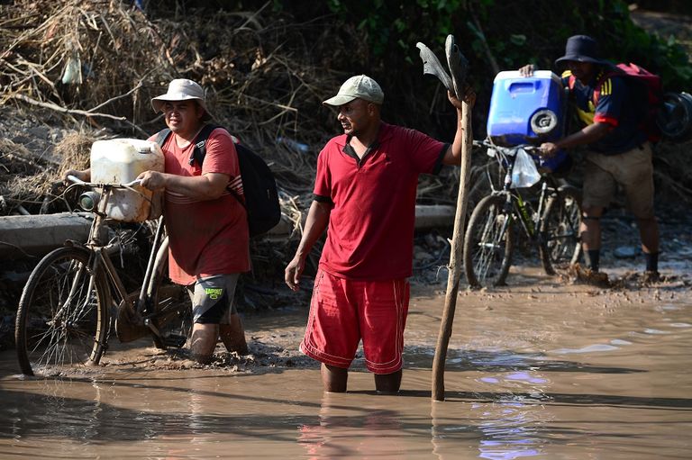 بعض آثار العاصفة إيوتا في هندوراس