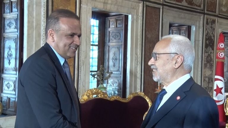 وادي الجري رئيس الاتحاد التونسي لكرة القدم مع رشان جانوتشي