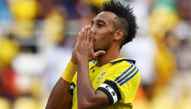 بيير إيمريك أوباميانج قائد منتخب الجابون