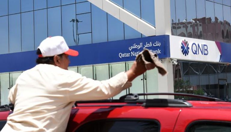 الاقتراض.. أكبر بنوك قطر يتجه للاقتراض 7 مرات في 2020